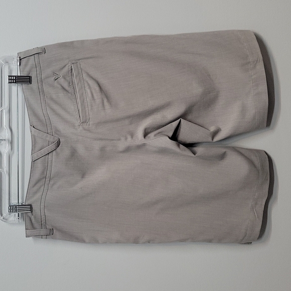 Women's Gray CALLAWAY golf bermuda shorts size 6 - Picture 4 of 9